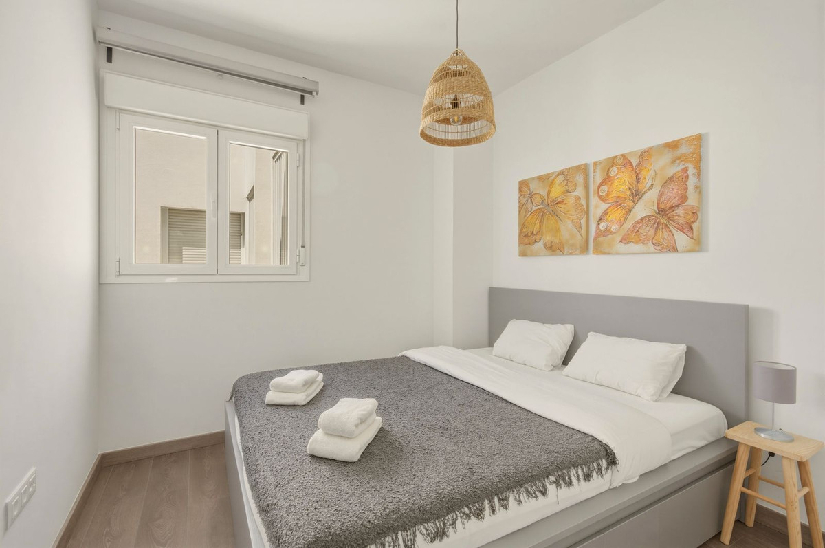 3 Bed Apartment for sale in Estepona Costa Del Sol, Málaga, Spain