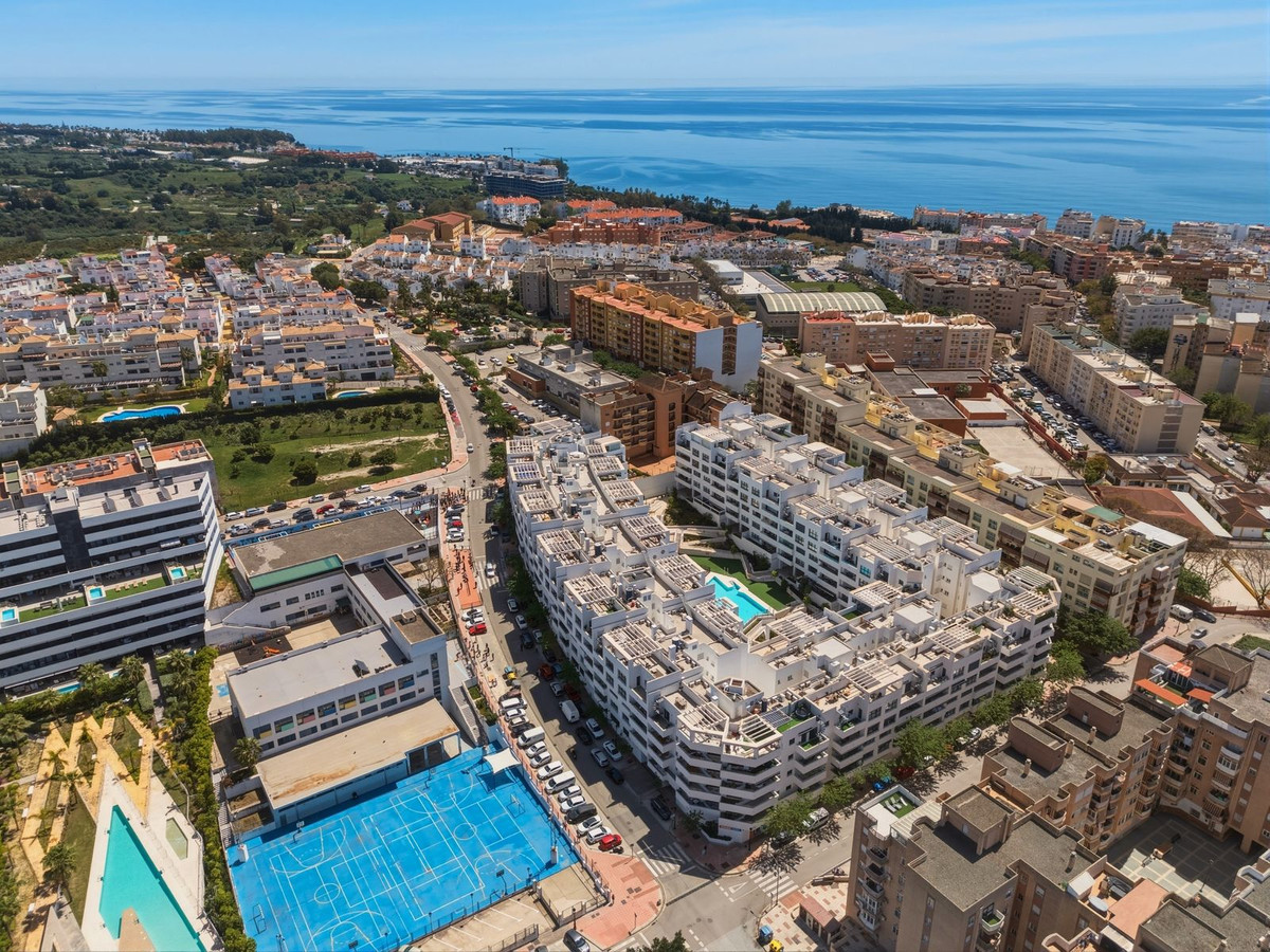 3 Bed Apartment for sale in Estepona Costa Del Sol, Málaga, Spain