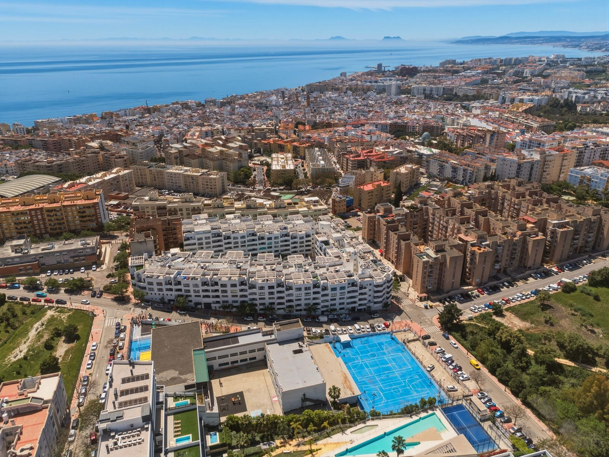 3 Bed Apartment for sale in Estepona Costa Del Sol, Málaga, Spain