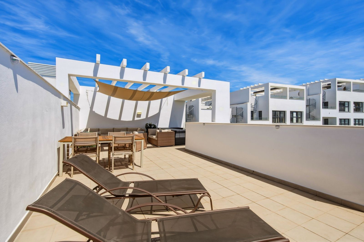 3 Bed Apartment for sale in Estepona Costa Del Sol, Málaga, Spain