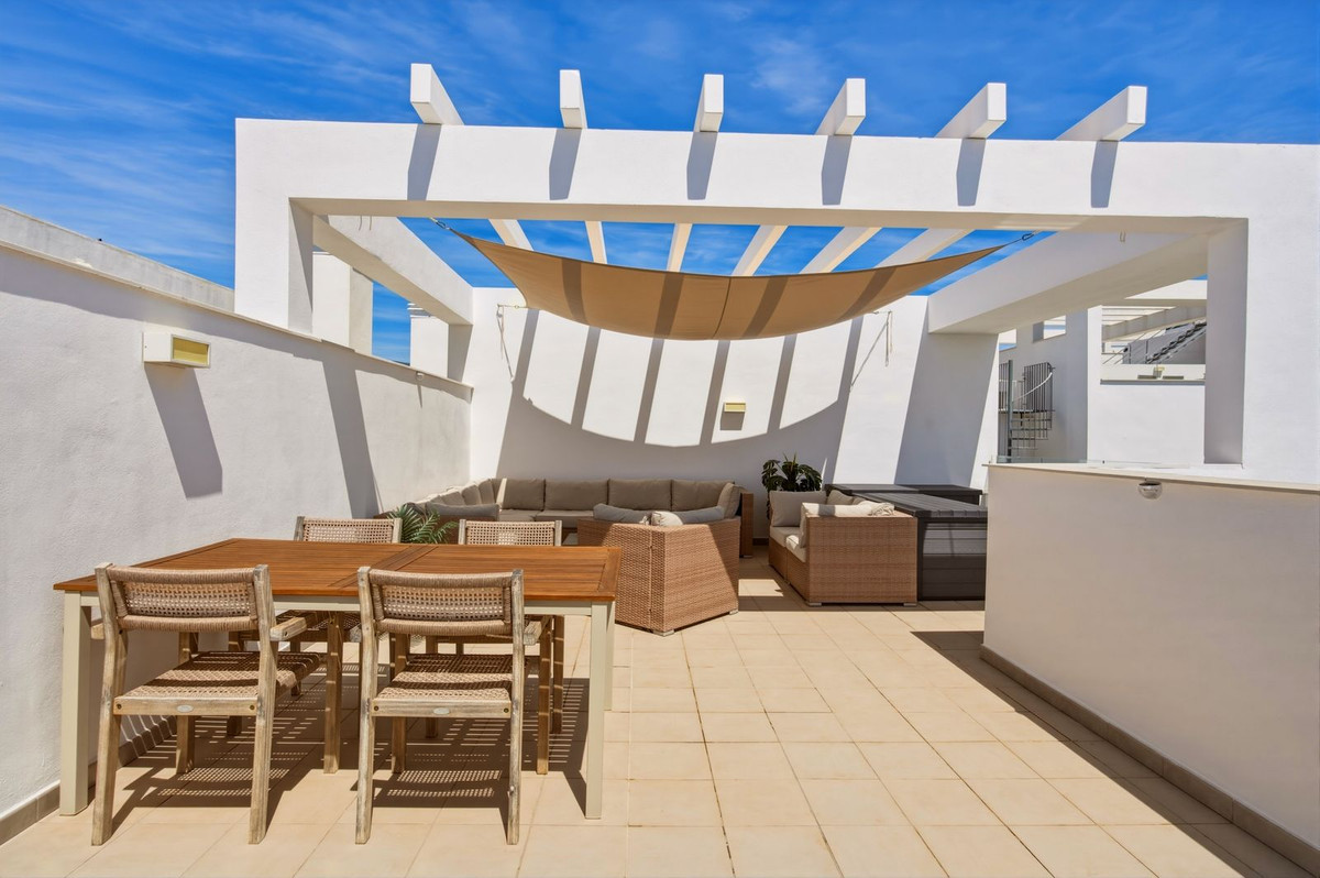 3 Bed Apartment for sale in Estepona Costa Del Sol, Málaga, Spain