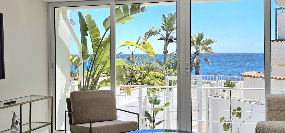 3 Bed Townhouse for sale in Estepona Costa Del Sol, Málaga, Spain