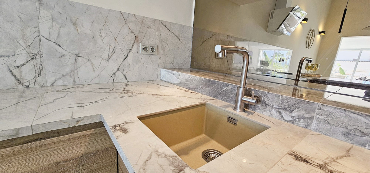 3 Bed Townhouse for sale in Estepona Costa Del Sol, Málaga, Spain
