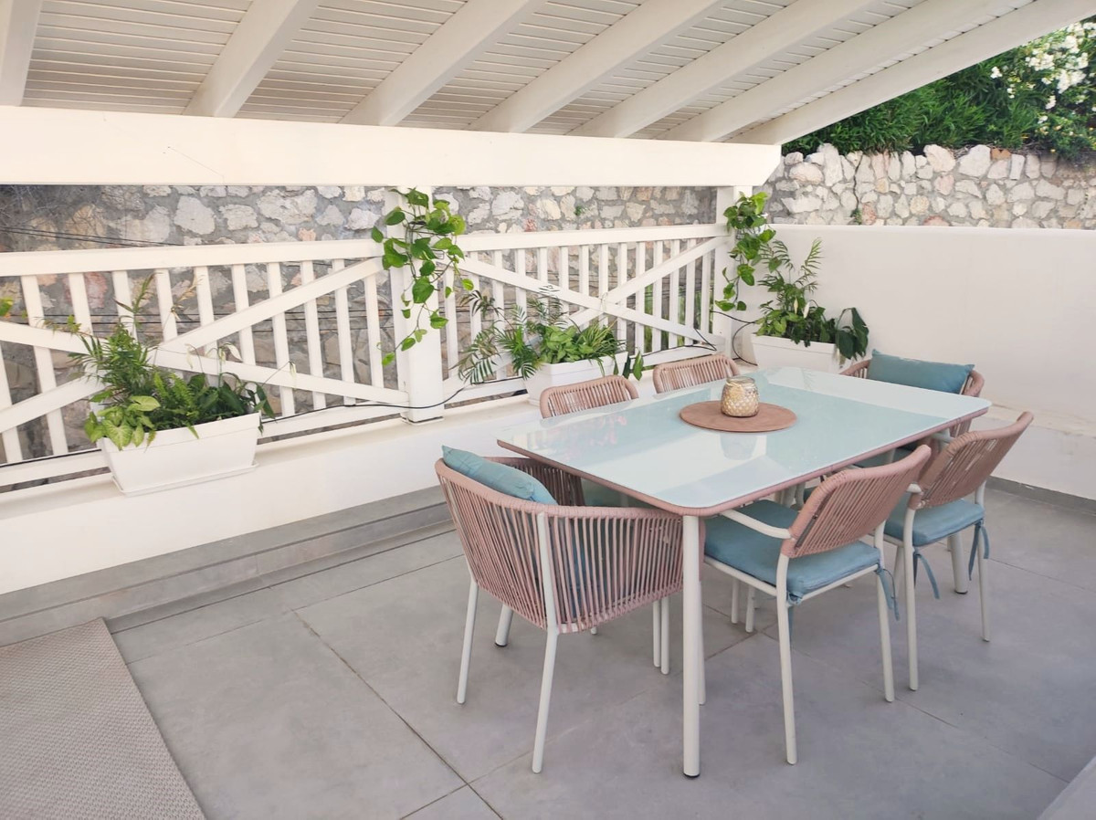 3 Bed Townhouse for sale in Estepona Costa Del Sol, Málaga, Spain