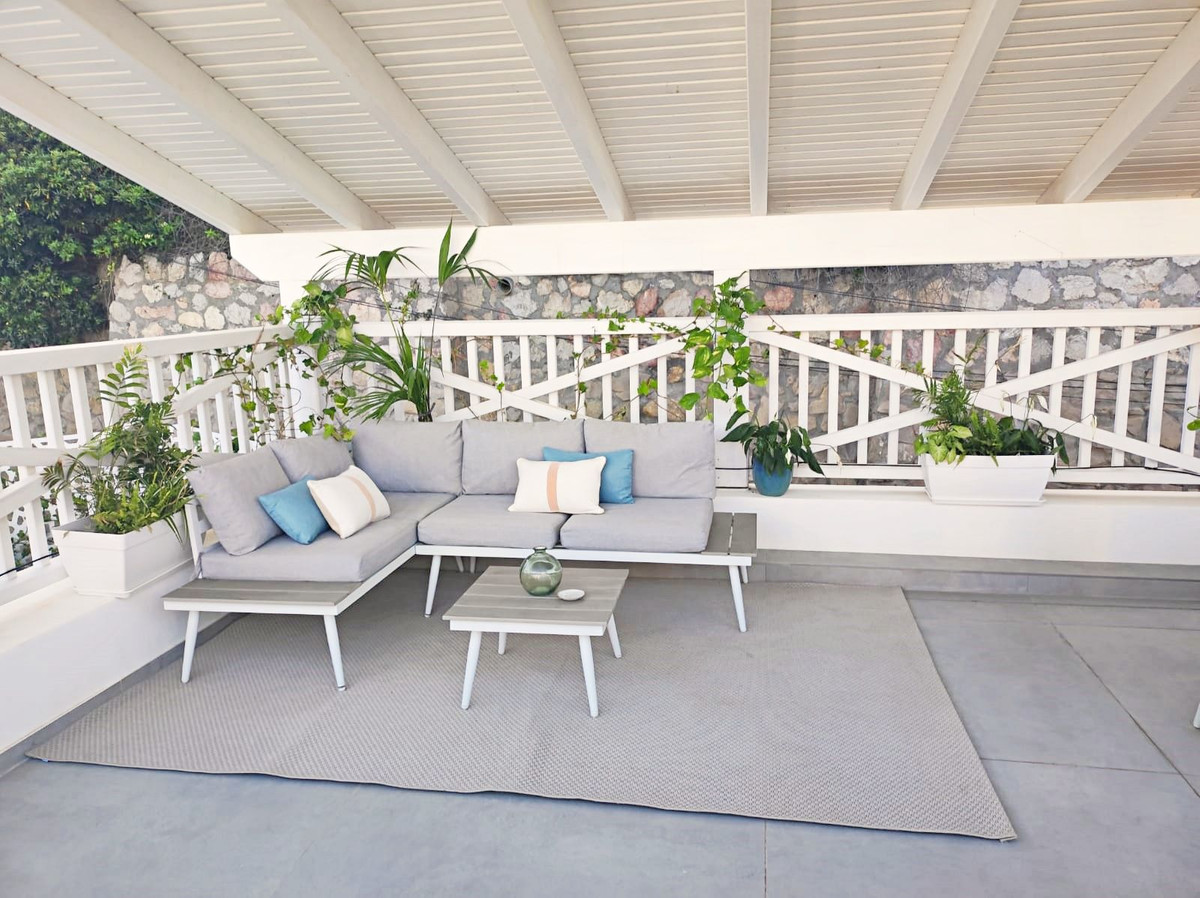 3 Bed Townhouse for sale in Estepona Costa Del Sol, Málaga, Spain