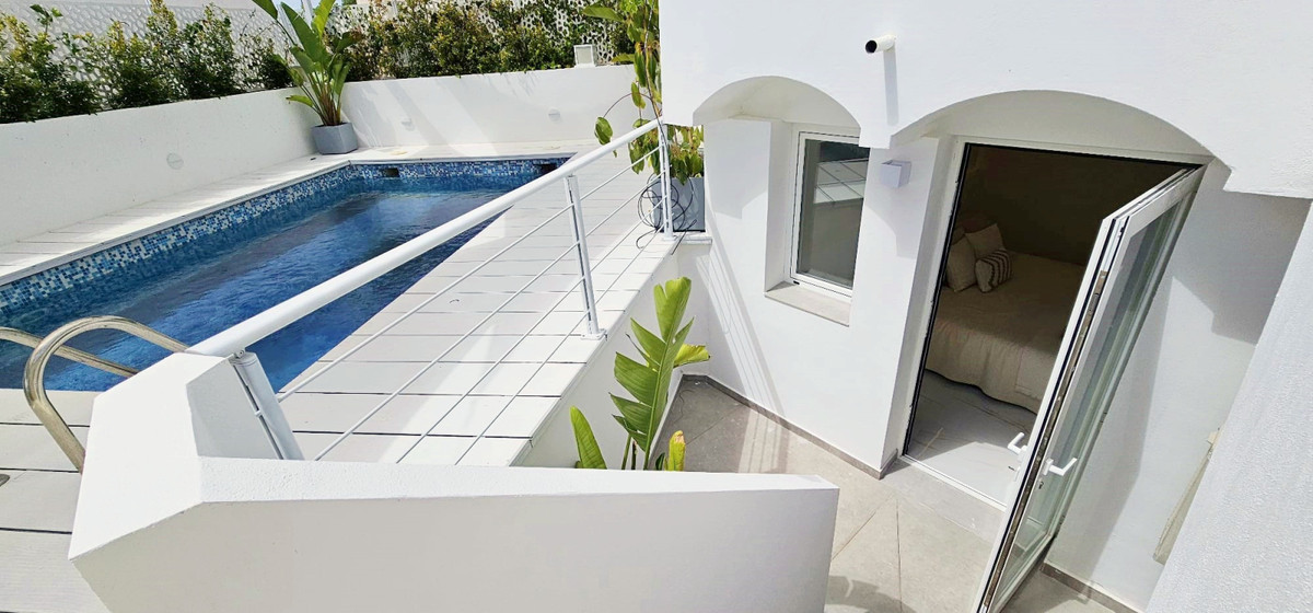3 Bed Townhouse for sale in Estepona Costa Del Sol, Málaga, Spain