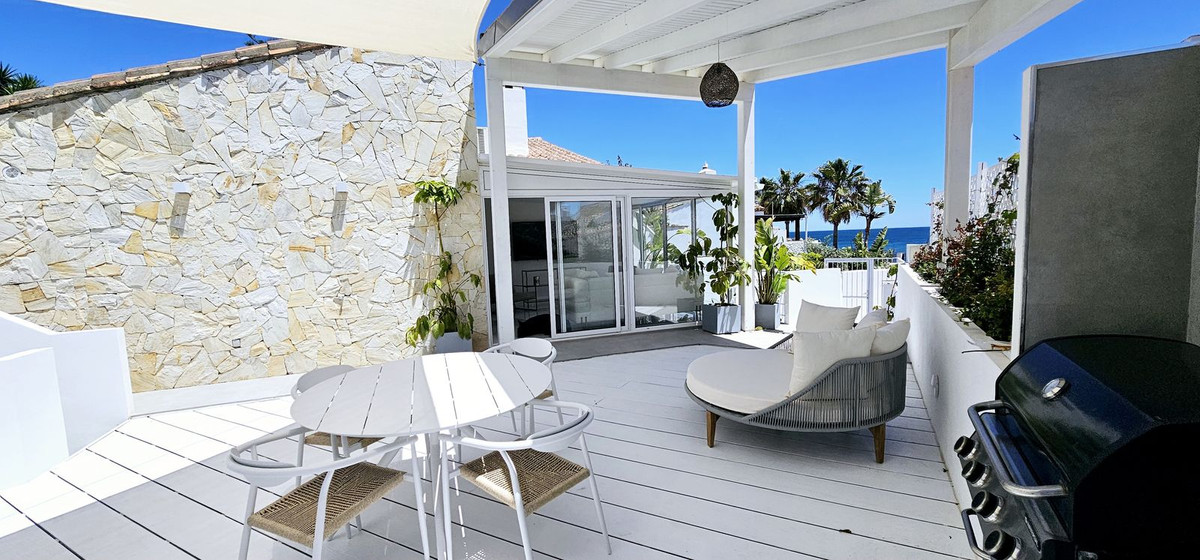 3 Bed Townhouse for sale in Estepona Costa Del Sol, Málaga, Spain