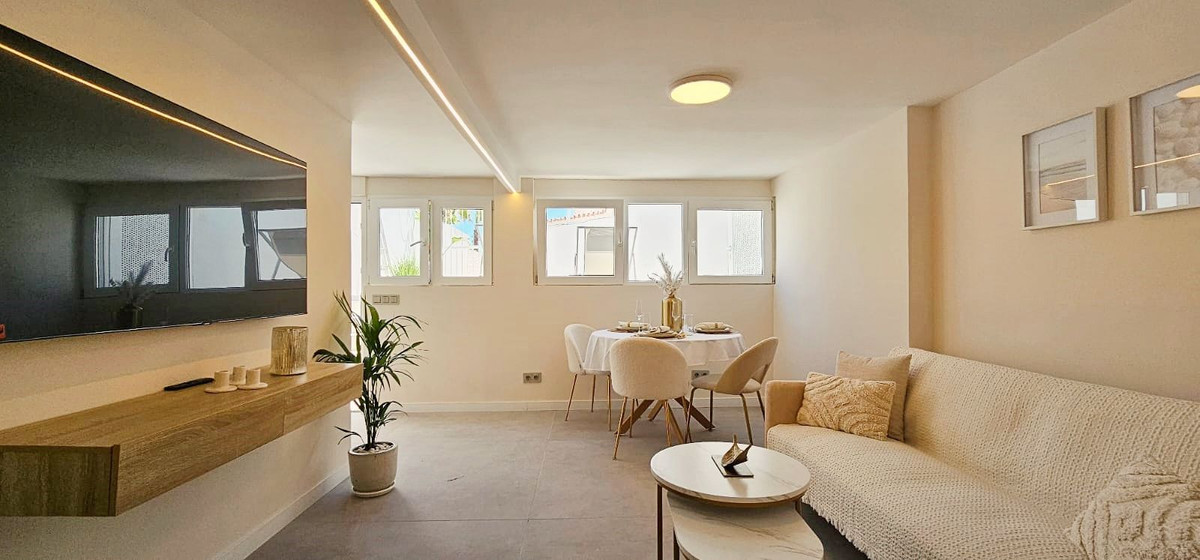 3 Bed Townhouse for sale in Estepona Costa Del Sol, Málaga, Spain