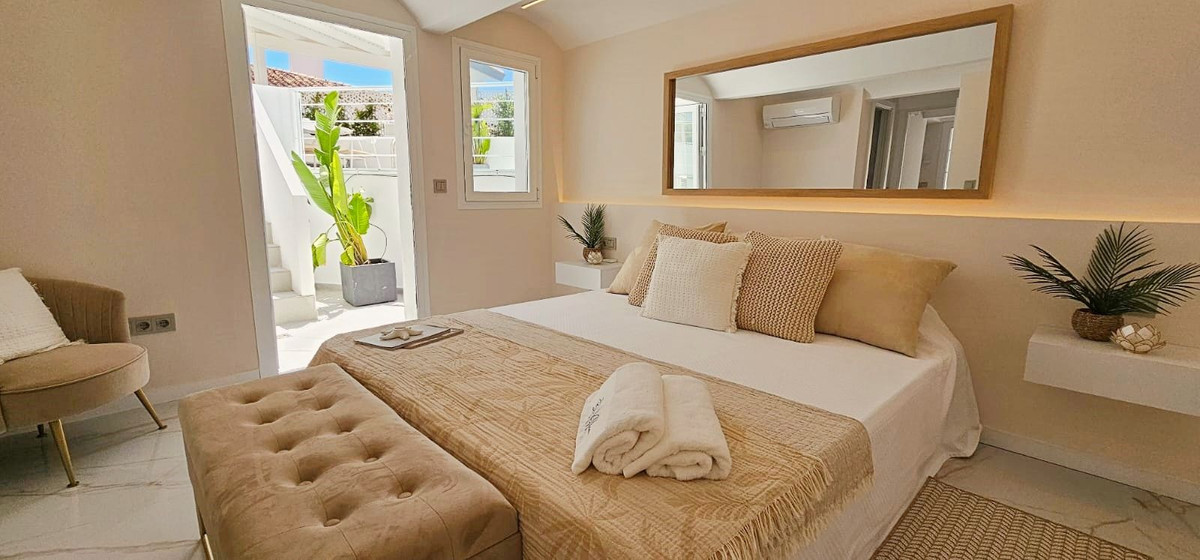 3 Bed Townhouse for sale in Estepona Costa Del Sol, Málaga, Spain
