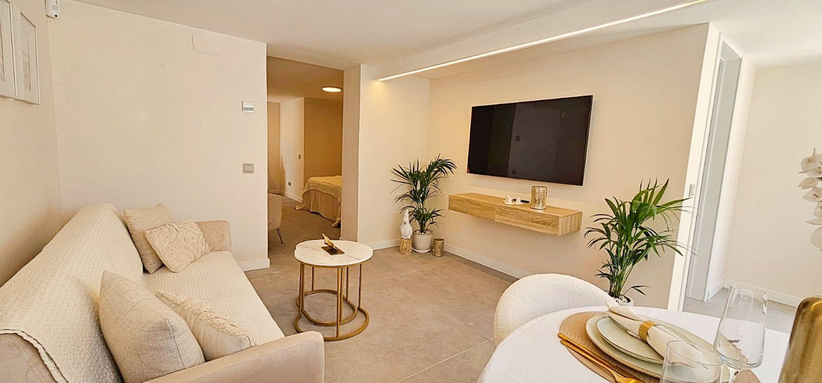 3 Bed Townhouse for sale in Estepona Costa Del Sol, Málaga, Spain