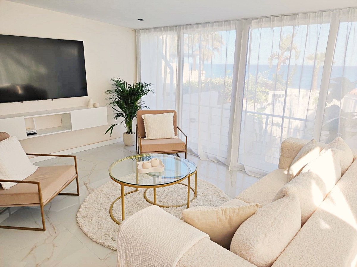 3 Bed Townhouse for sale in Estepona Costa Del Sol, Málaga, Spain
