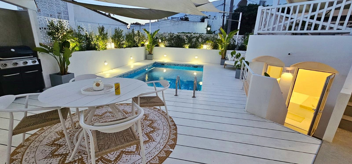 3 Bed Townhouse for sale in Estepona Costa Del Sol, Málaga, Spain
