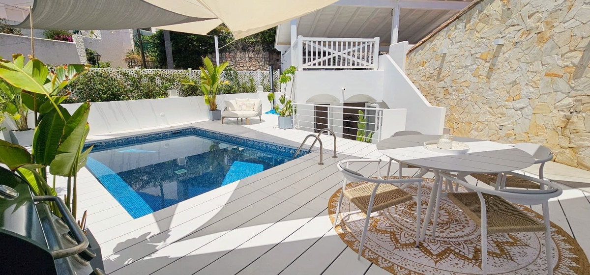 3 Bed Townhouse for sale in Estepona Costa Del Sol, Málaga, Spain
