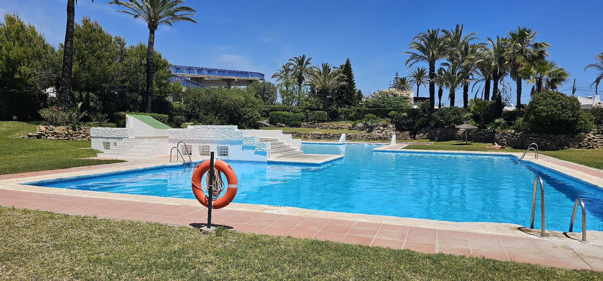 3 Bed Townhouse for sale in Estepona Costa Del Sol, Málaga, Spain