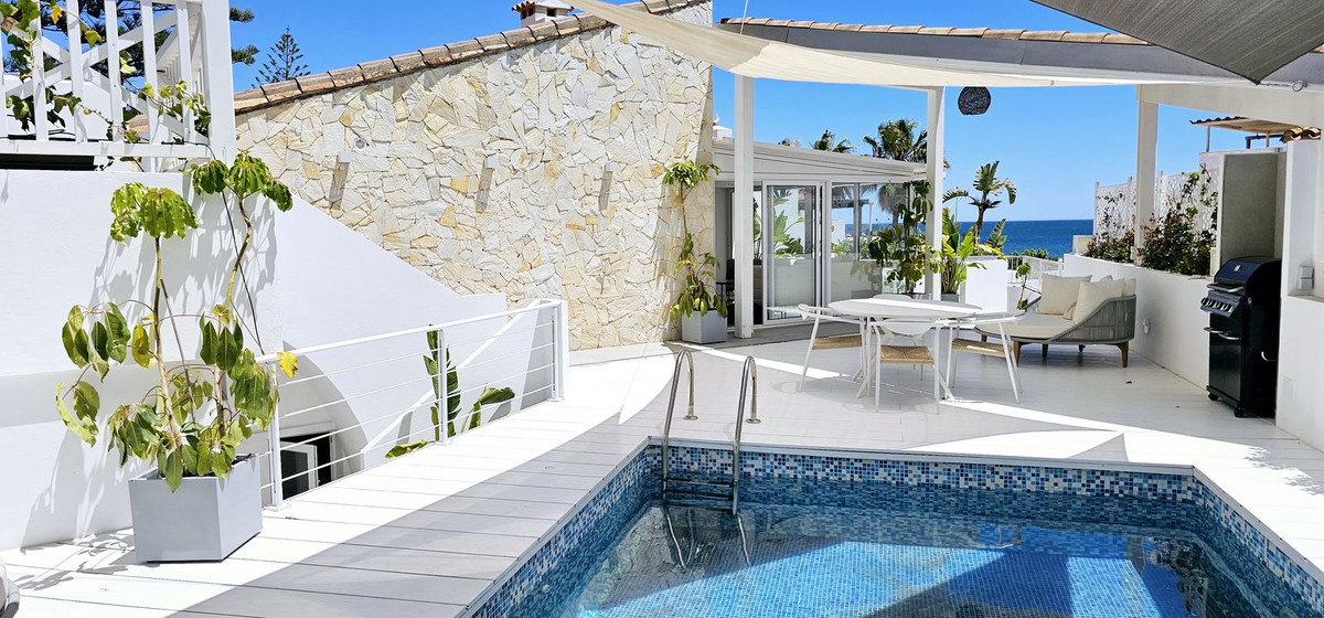 3 Bed Townhouse for sale in Estepona Costa Del Sol, Málaga, Spain
