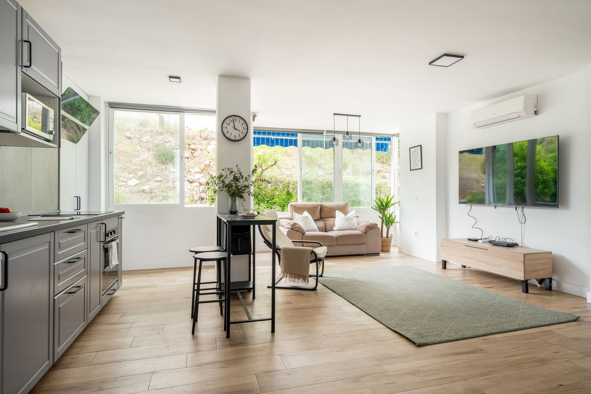 3 Bed Apartment for sale in Benalmadena Costa Del Sol, Málaga, Spain