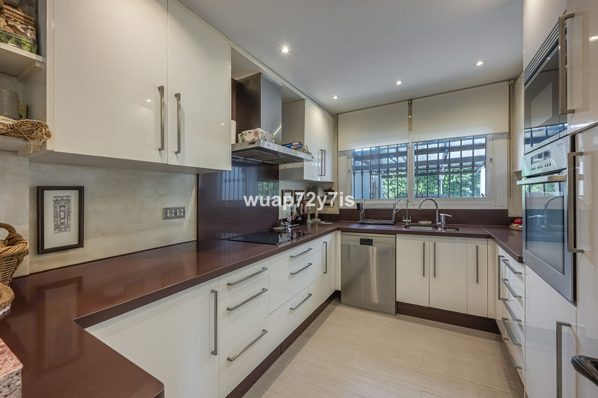 4 Bed Townhouse for sale in La Quinta Costa Del Sol, Málaga, Spain