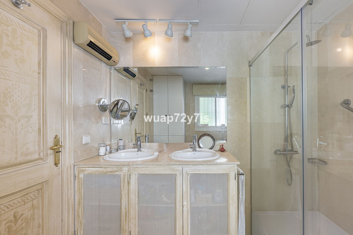 4 Bed Townhouse for sale in La Quinta Costa Del Sol, Málaga, Spain