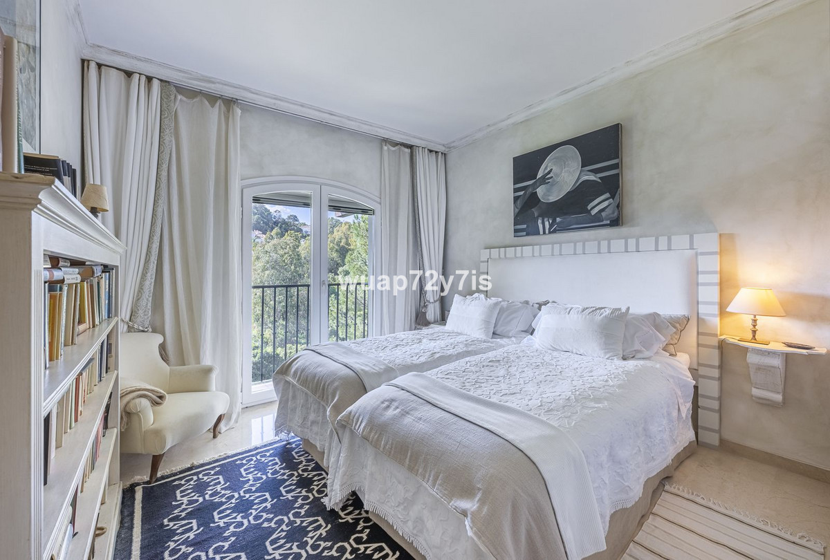 4 Bed Townhouse for sale in La Quinta Costa Del Sol, Málaga, Spain