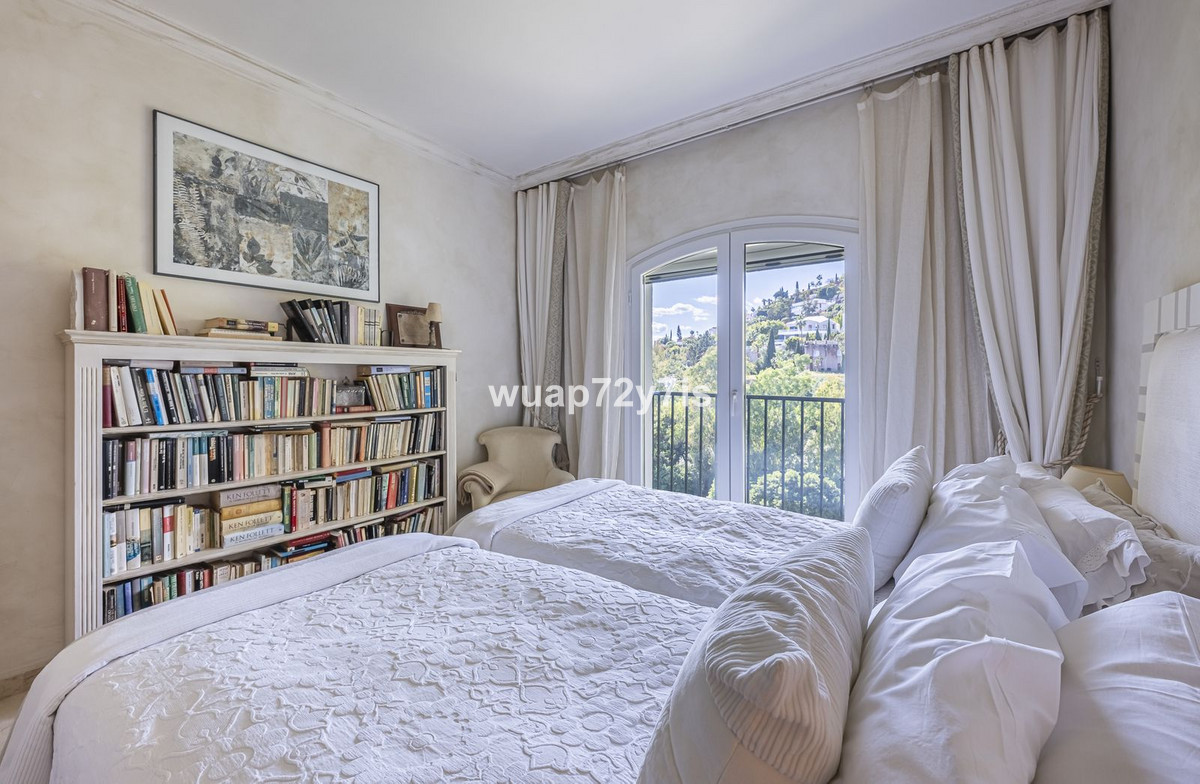 4 Bed Townhouse for sale in La Quinta Costa Del Sol, Málaga, Spain