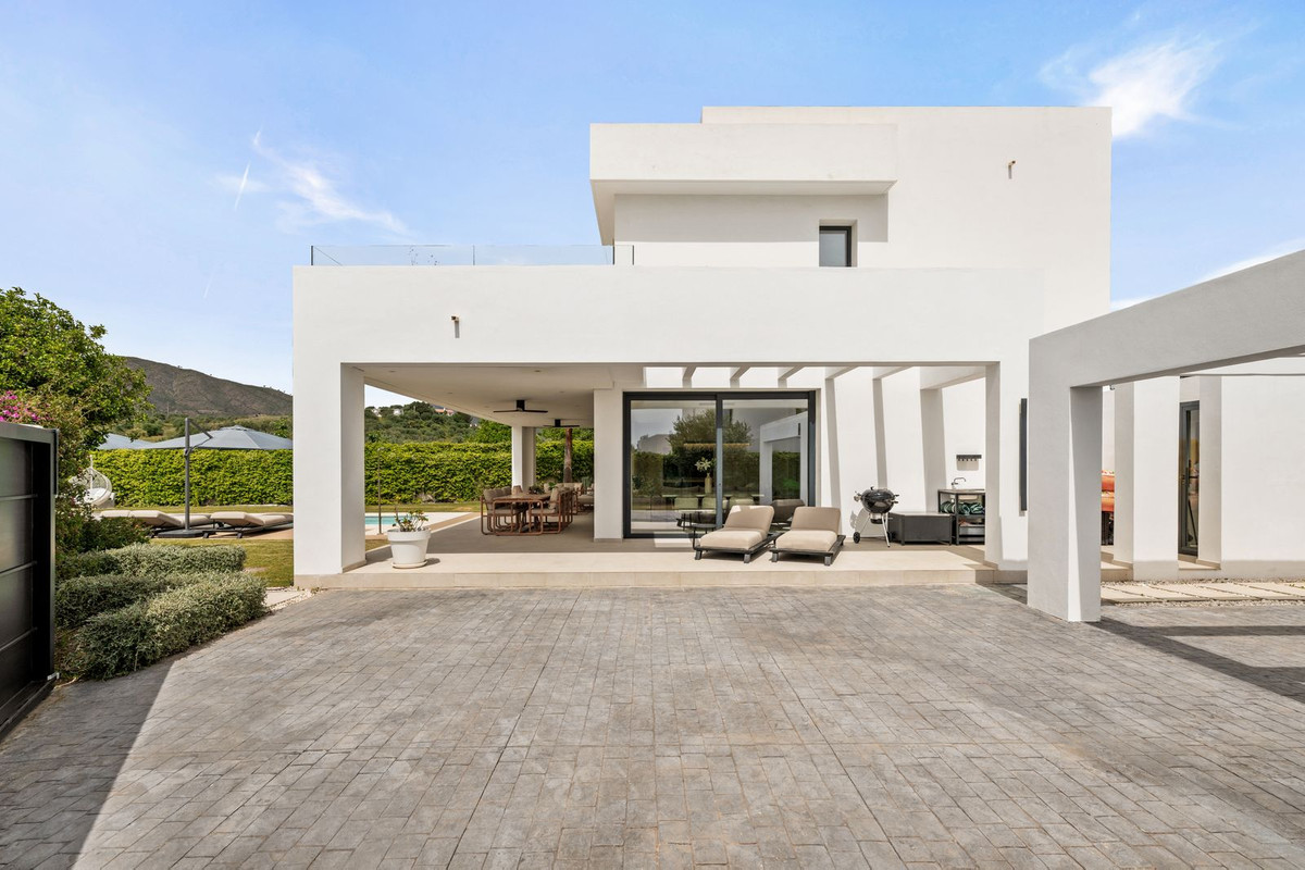 5 Bed Townhouse for sale in La Cala Golf Costa Del Sol, Málaga, Spain