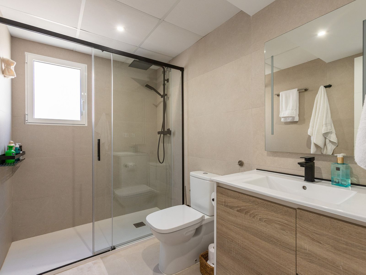 Se vende Pareada de 4 dormitorios en Costa Blanca, Alicante, España