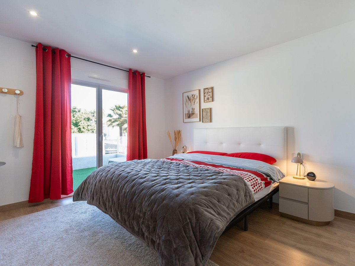 Se vende Pareada de 4 dormitorios en Costa Blanca, Alicante, España