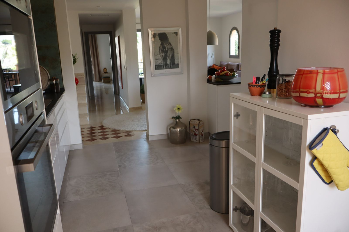 3 Bed Apartment for sale in Atalaya Costa Del Sol, Málaga, Spain