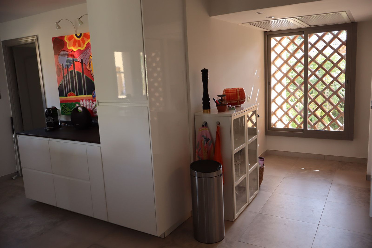 3 Bed Apartment for sale in Atalaya Costa Del Sol, Málaga, Spain