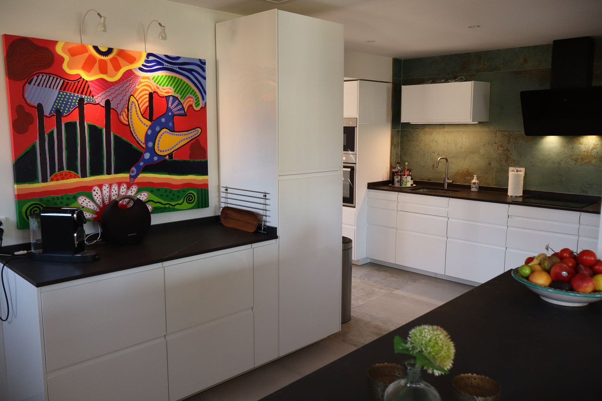 3 Bed Apartment for sale in Atalaya Costa Del Sol, Málaga, Spain