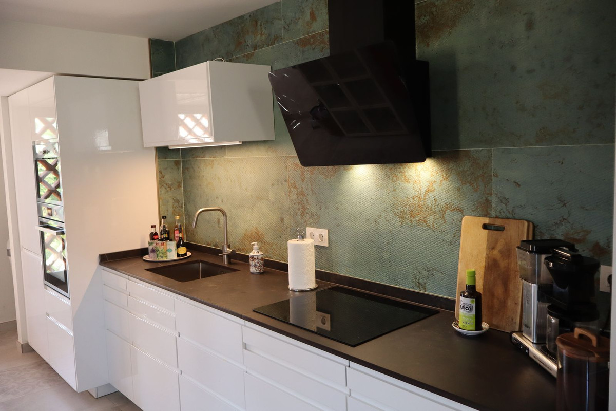 3 Bed Apartment for sale in Atalaya Costa Del Sol, Málaga, Spain