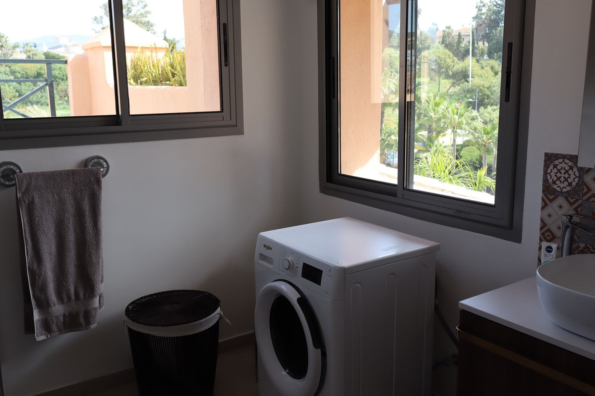 3 Bed Apartment for sale in Atalaya Costa Del Sol, Málaga, Spain