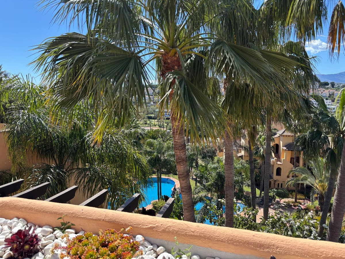 3 Bed Apartment for sale in Atalaya Costa Del Sol, Málaga, Spain