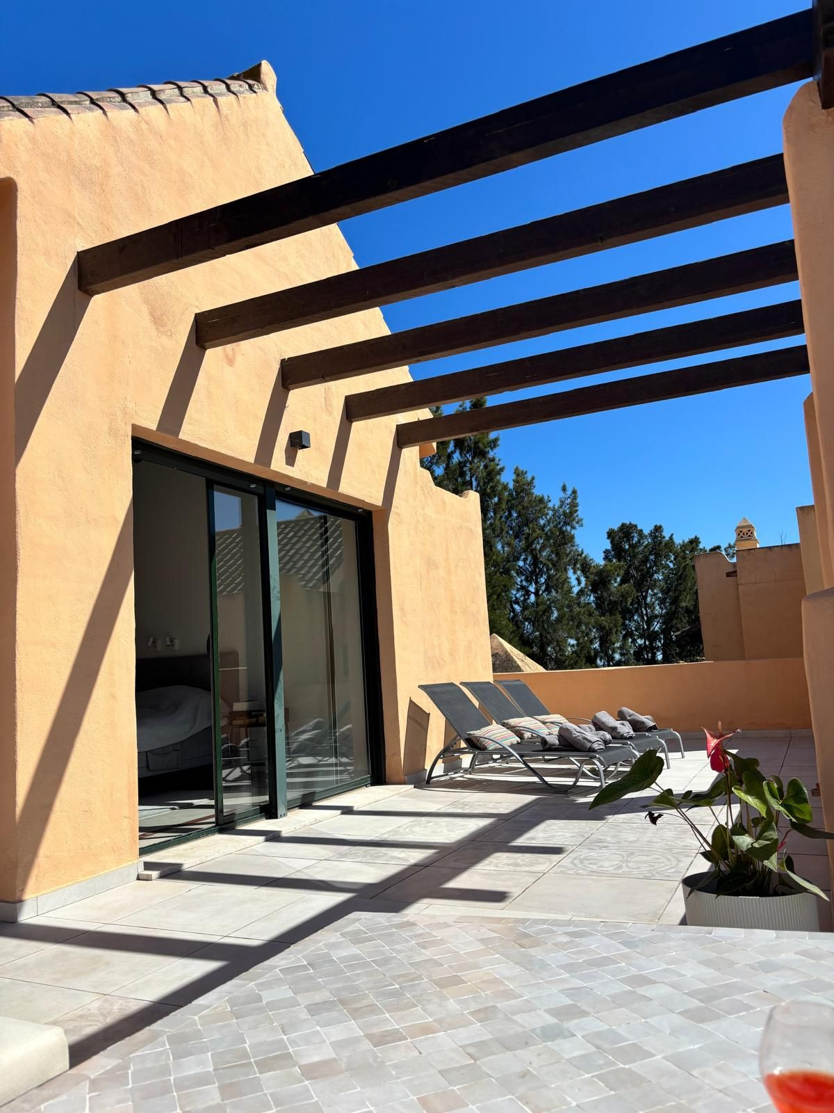 3 Bed Apartment for sale in Atalaya Costa Del Sol, Málaga, Spain
