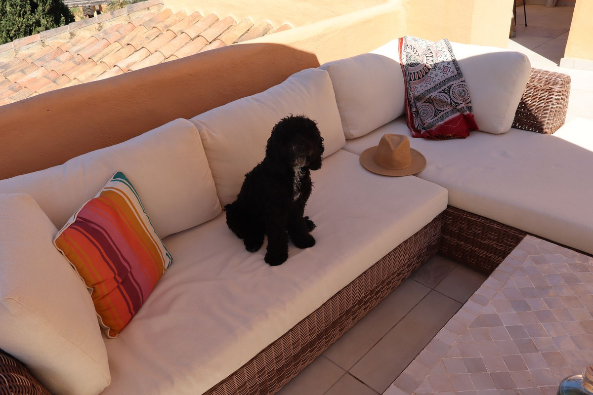 3 Bed Apartment for sale in Atalaya Costa Del Sol, Málaga, Spain
