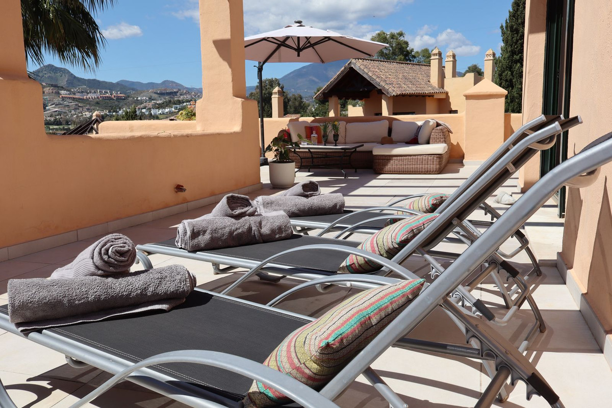 3 Bed Apartment for sale in Atalaya Costa Del Sol, Málaga, Spain