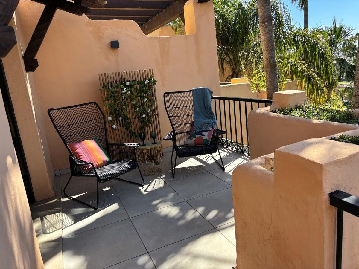 3 Bed Apartment for sale in Atalaya Costa Del Sol, Málaga, Spain