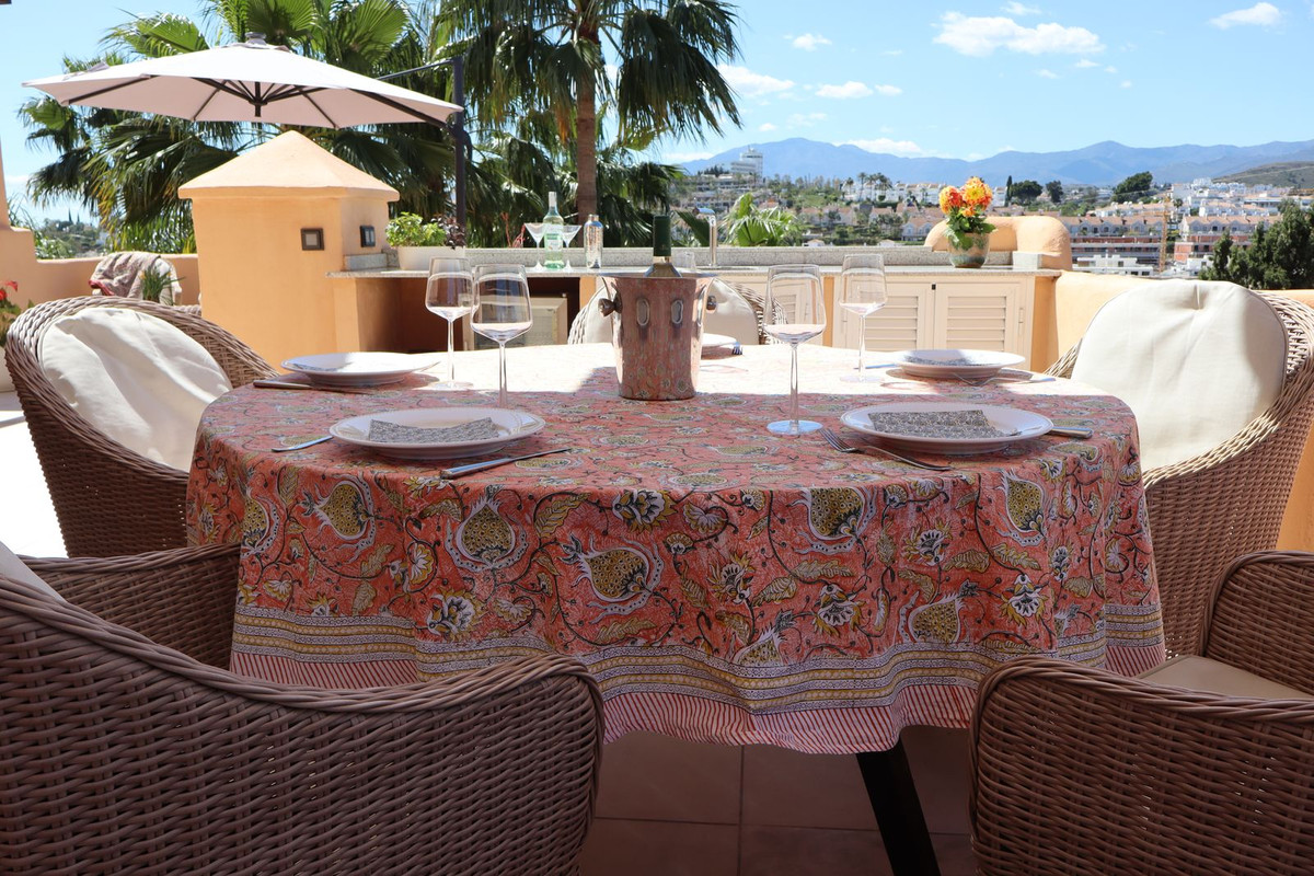 3 Bed Apartment for sale in Atalaya Costa Del Sol, Málaga, Spain