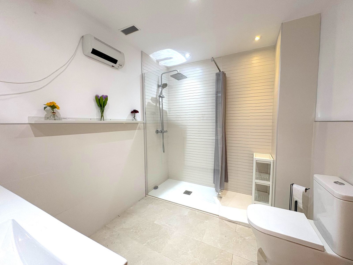 Se vende Pareada de 3 dormitorios en Costa Del Sol, Málaga, España