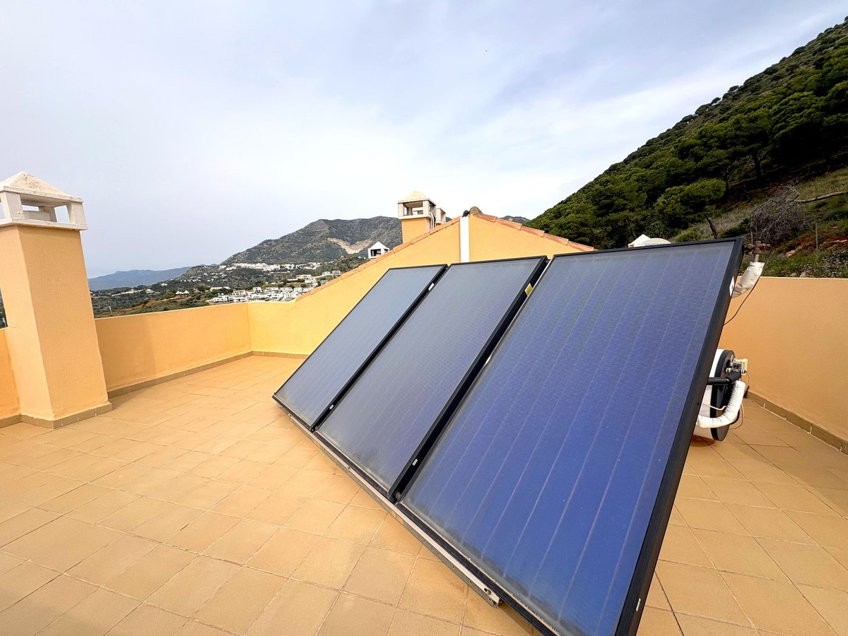 Se vende Pareada de 3 dormitorios en Costa Del Sol, Málaga, España