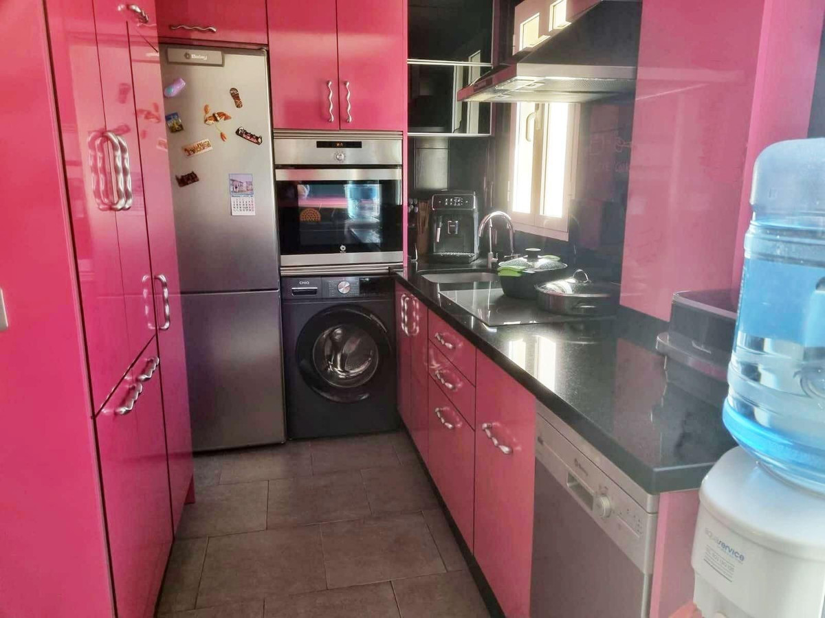 2 Bed Apartment for sale in Benalmadena Costa Costa Del Sol, Málaga, Spain
