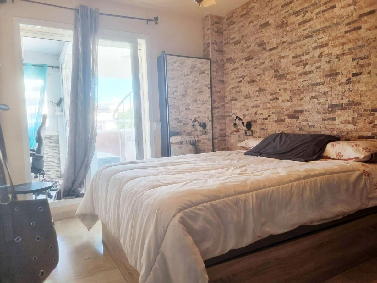 2 Bed Apartment for sale in Benalmadena Costa Costa Del Sol, Málaga, Spain