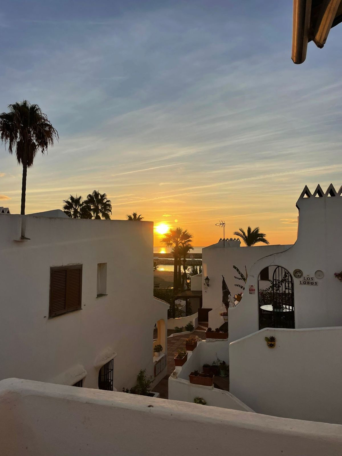 3 Bed Townhouse for sale in La Duquesa Costa Del Sol, Málaga, Spain