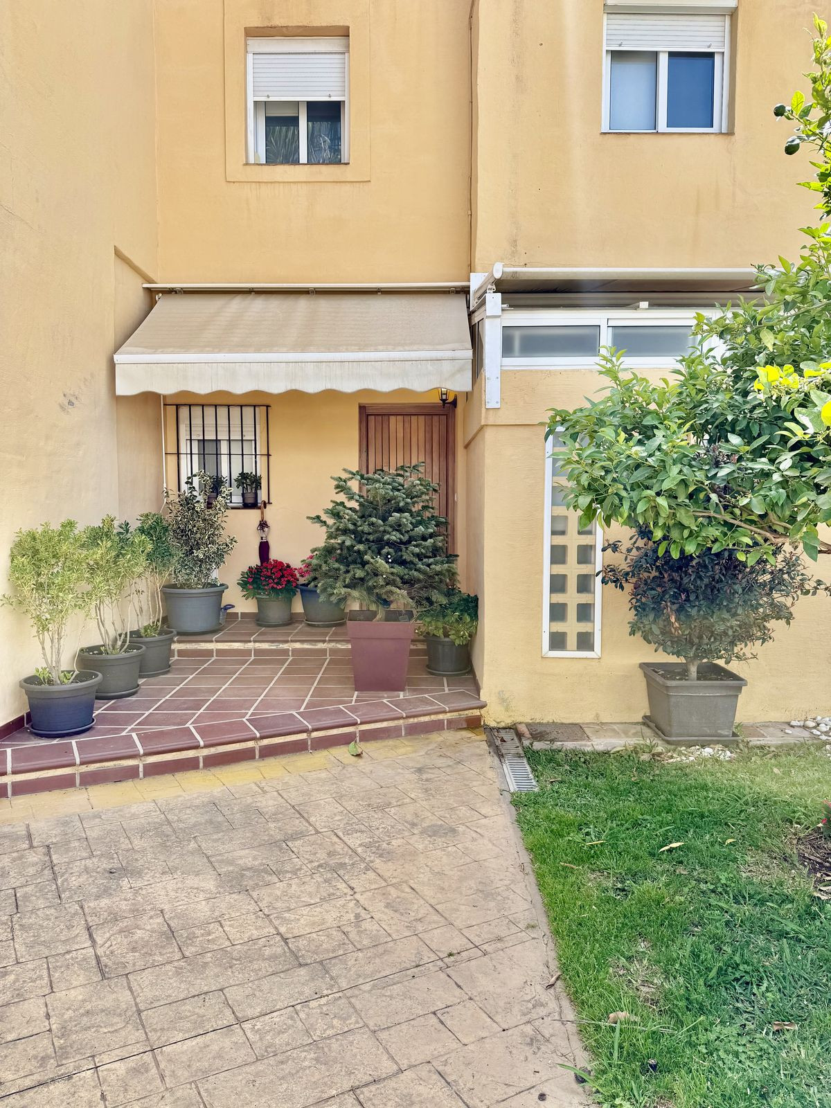 3 Bed Townhouse for sale in Selwo Costa Del Sol, Málaga, Spain