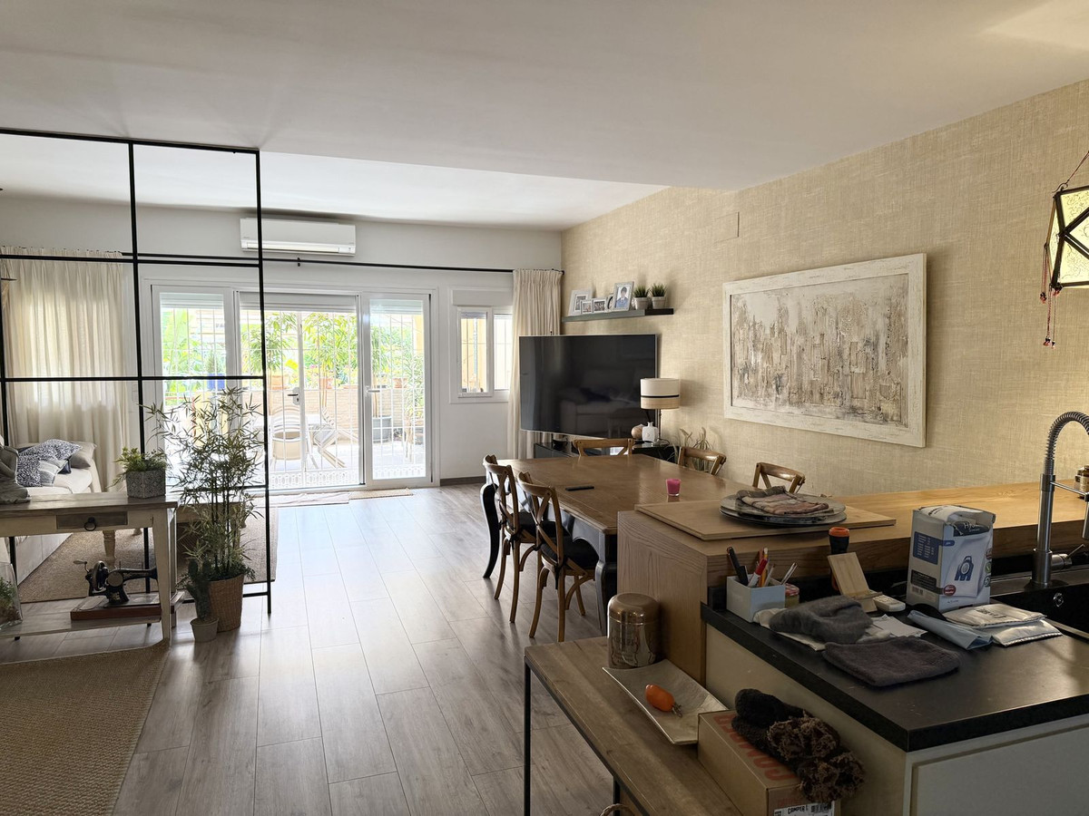 3 Bed Townhouse for sale in Selwo Costa Del Sol, Málaga, Spain