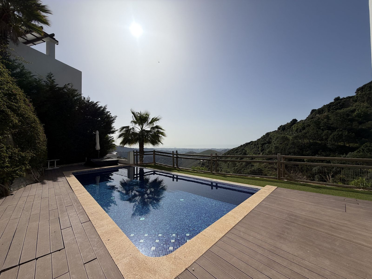 Se vende Villa - Chalet de 4 dormitorios en Costa Del Sol, Málaga, España