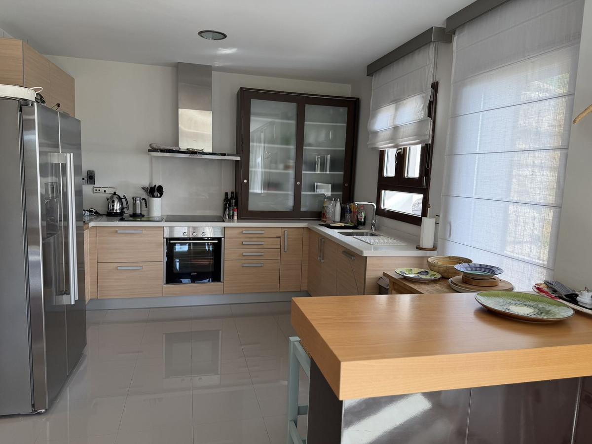 Se vende Villa - Chalet de 4 dormitorios en Costa Del Sol, Málaga, España