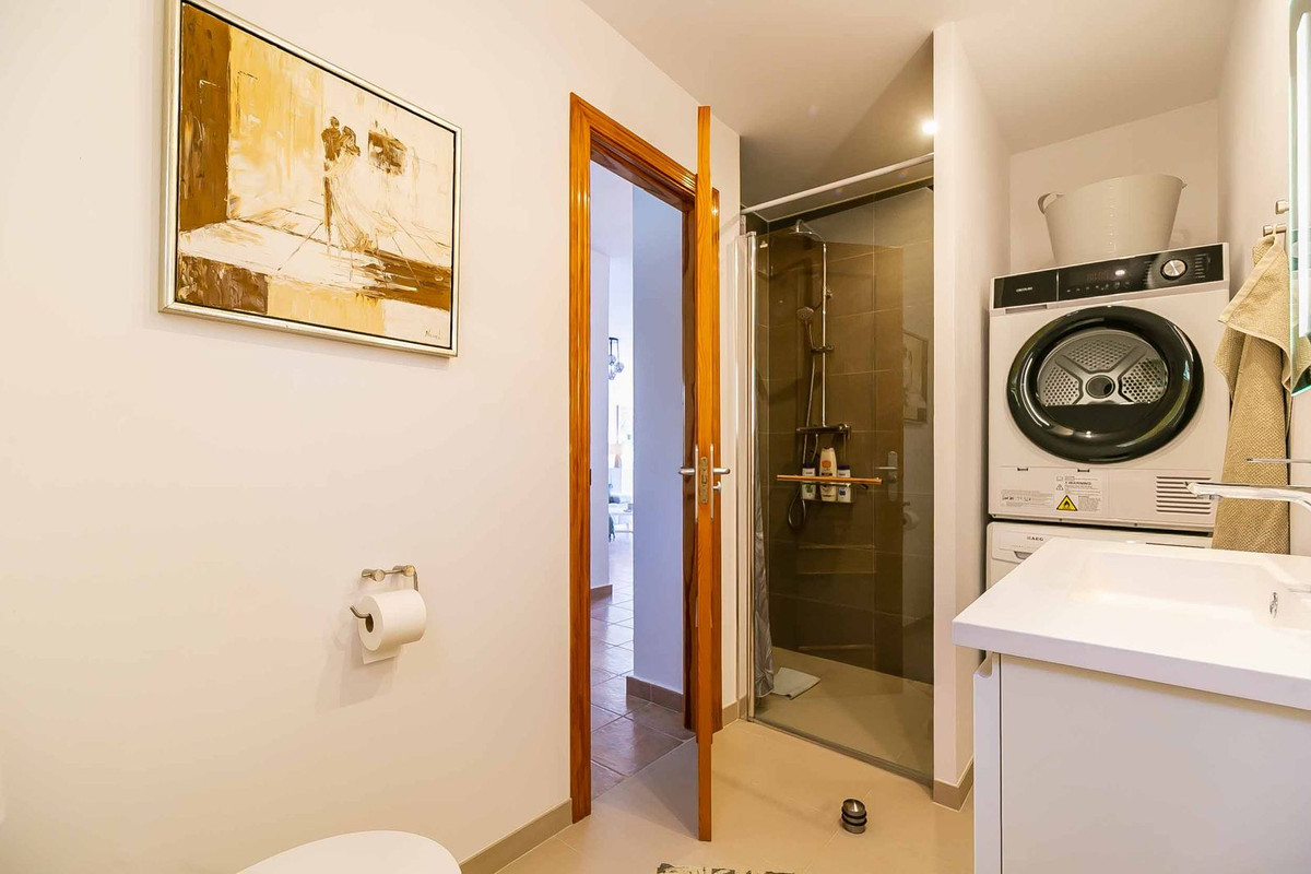 2 Bed Apartment for sale in Benalmadena Costa Del Sol, Málaga, Spain
