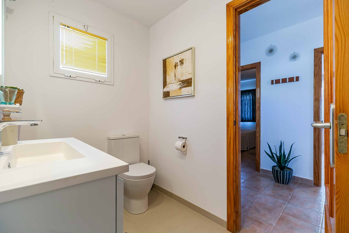 2 Bed Apartment for sale in Benalmadena Costa Del Sol, Málaga, Spain