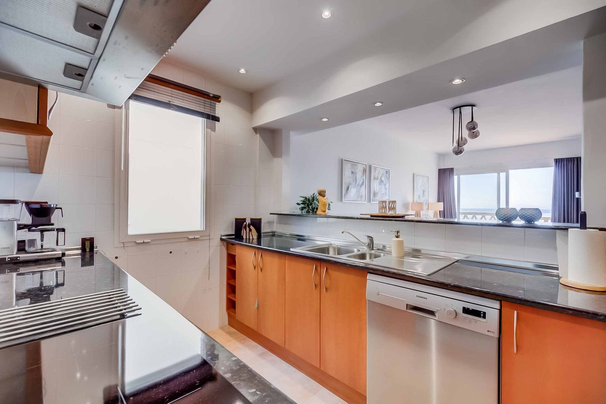 2 Bed Apartment for sale in Benalmadena Costa Del Sol, Málaga, Spain